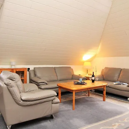 Neue Reihe 83a Fewo 1 Ostseebad Kühlungsborn